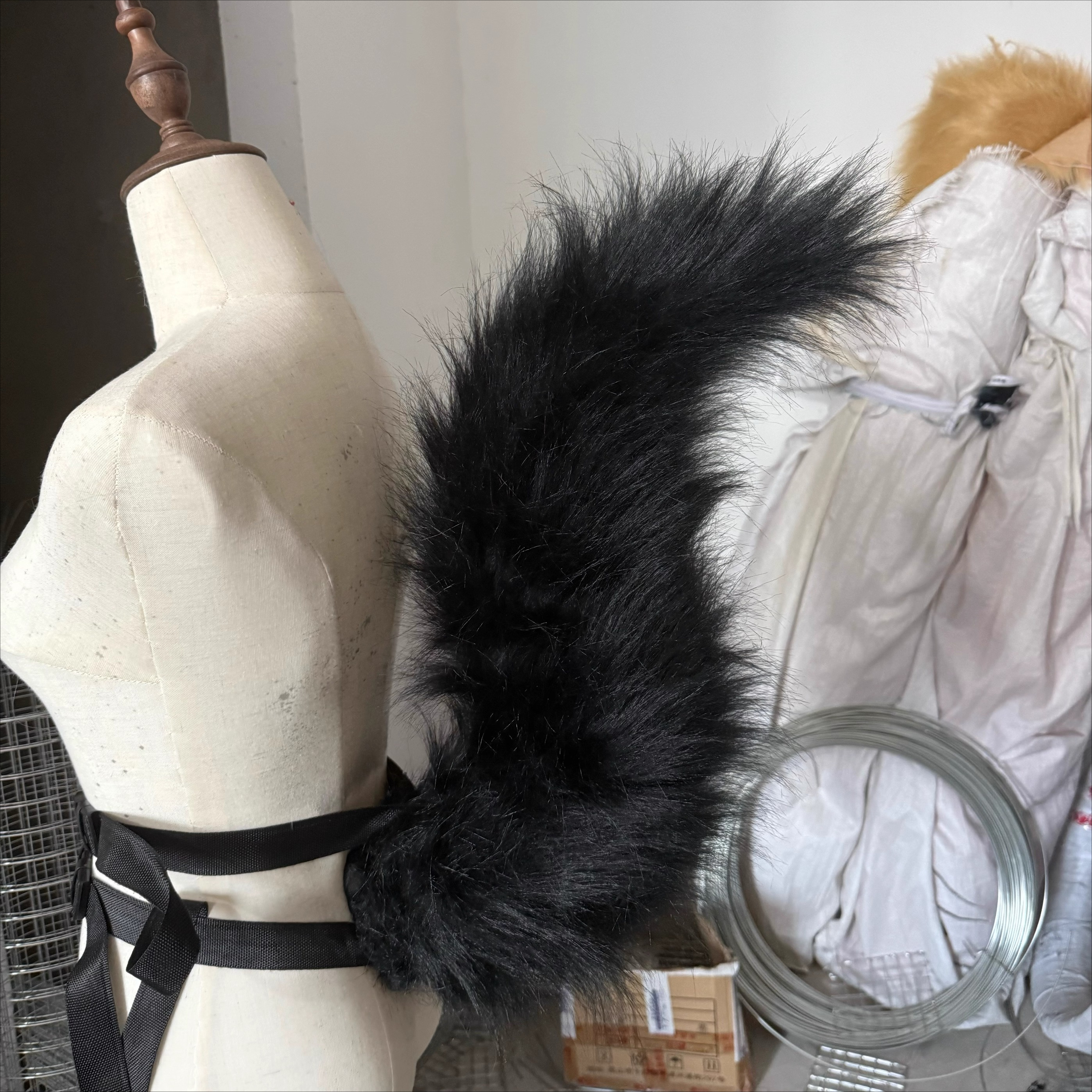 New Hand Made Work Black Squir - đánh giá và giá Cosplay Prop Works